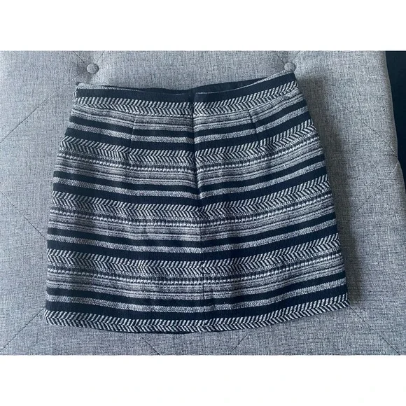 J. Crew Tweed Faux Wrap Mini Skirt Size 6 Black & White - Picture 3 of 5